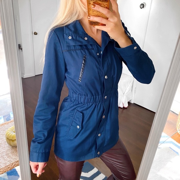 💙 VERO MODA NAVY BASIC CINCHED WAIST JACKET! - Picture 2 of 16